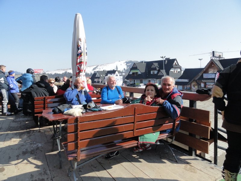 DSC01401 01.JPG - Síelés, napozás, forraltbor...síelés, napozás, forraltbor....és így tovább.